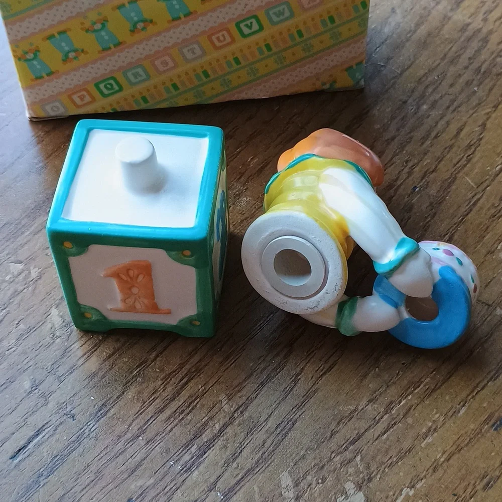 NIB Avon Year to Year Birthday Candle Clown w Candle Holder on Block 1-4 Years
